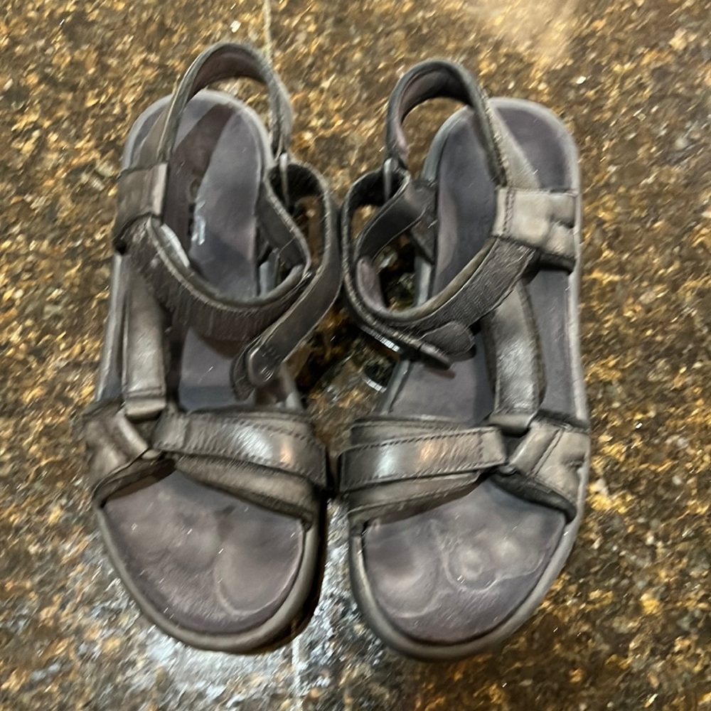 Women’s 9 Teva